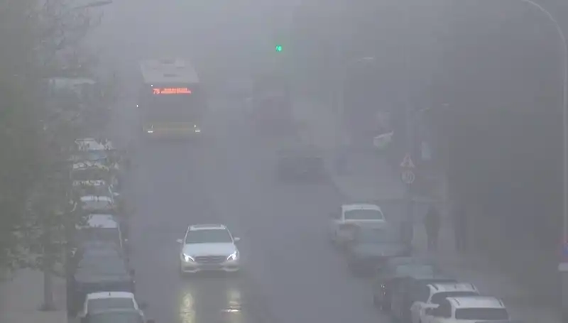 İstanbul'da Göz Gözde Sisin Gizemli Dansı: Seyahat Planlarınızı Yeniden Değerlendirin!