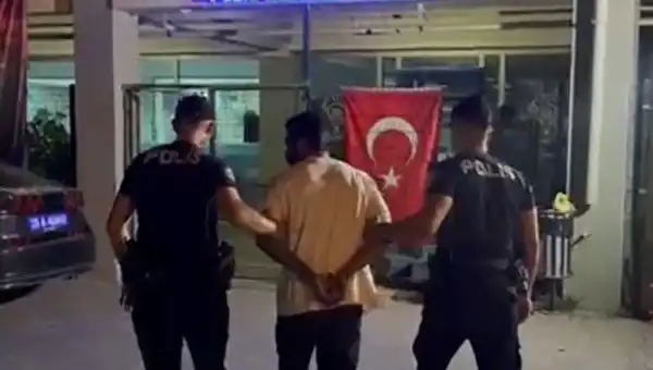 İzmir'de Yıllarca Kaçan Firari Hapis Cezasına Yakalandı