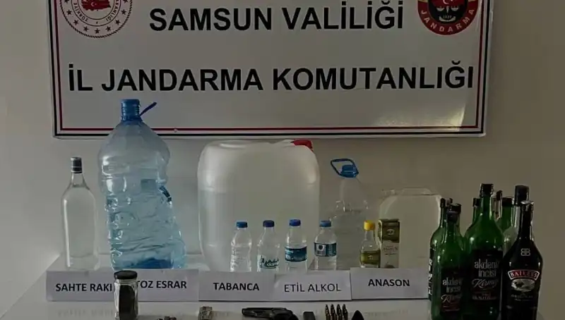 Samsun’da Gerçekleştirilen Sahte İçki Operasyonu: Litrelerce Alkol Ele Geçirildi
