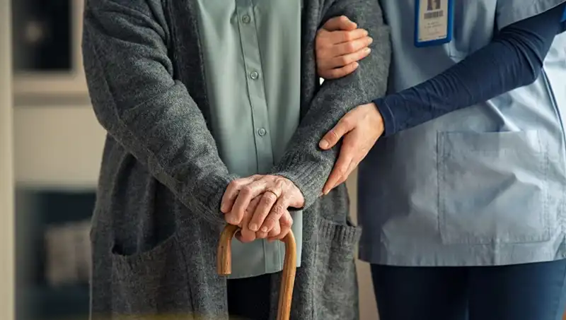 102 Yaşındaki Dünyanın En Yaşlı Doktorunun Uzun Yaşam Sırları