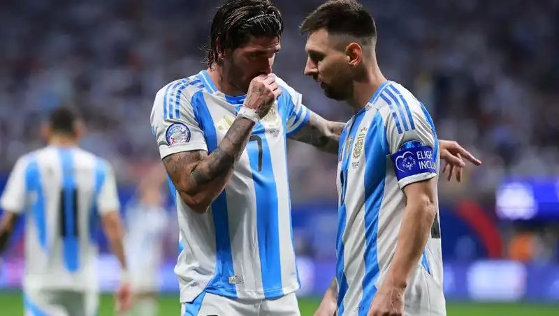 Rodrigo de Paul ve Messi Yeniden Buluştu: Futbol Dünyasında Duygusal Anlar