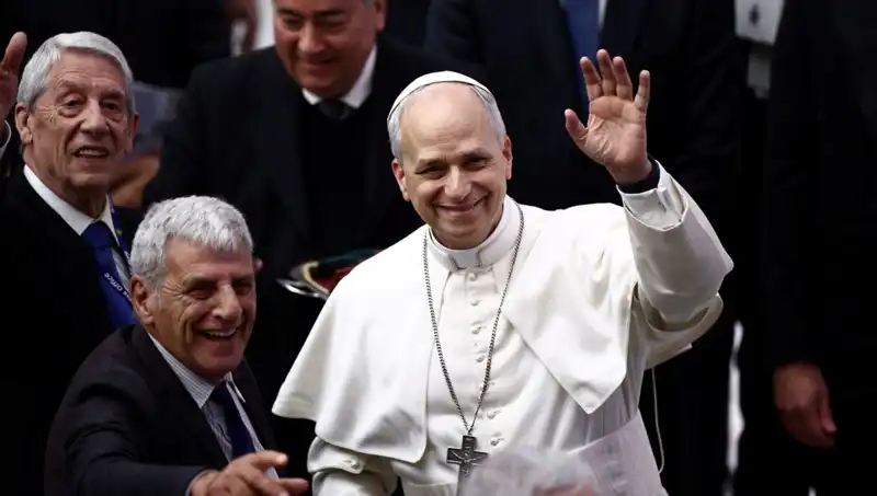 Papa Leo'nun Soyadındaki Aşk Hikayesini Keşfedin