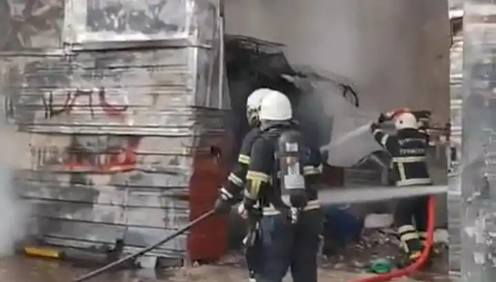 Şanlıurfa’da Korkutan Yangın: Hurda Deposu Alev Alev Yandı
