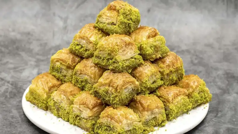 Baklavadan çıkan bakteriye dikkat! Uzmanından uyarı geldi