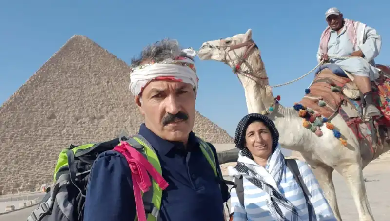 Şırnaklı Çiftin İneklerden Elde Ettiği Gezi Masraflarıyla 6 Kıtada 40 Ülke Macerası