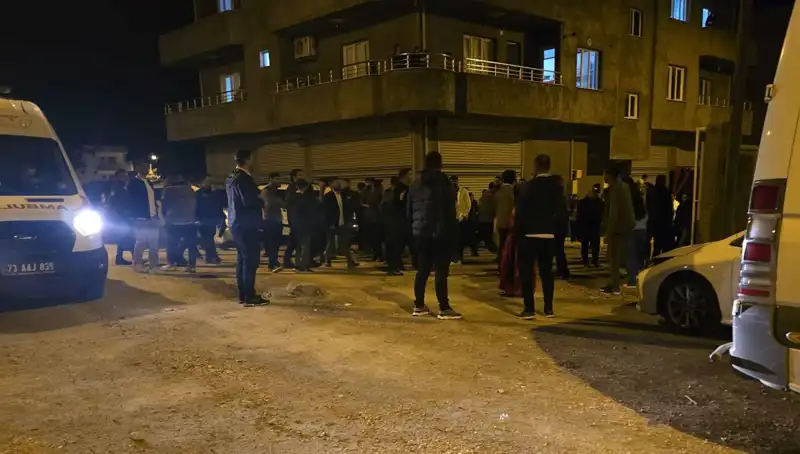 Şırnak’ta Taşlı ve Sopalı Kavga: 4 Kişi Yaralandı!