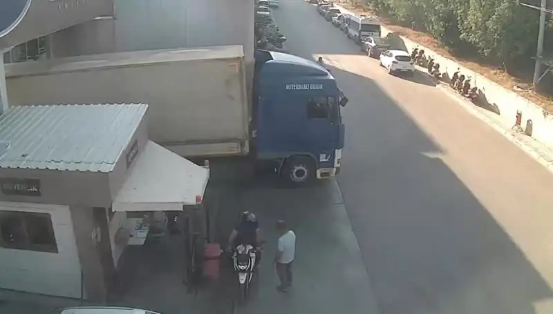 Milyonlarca Liralık Ürüne El Koyan Operasyon: Nakliye Şebekesi Çökertildi