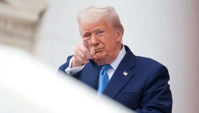 Adalet Bakanlığı'ndan Şok Açıklama: Trump ve Epstein Belgeleri!