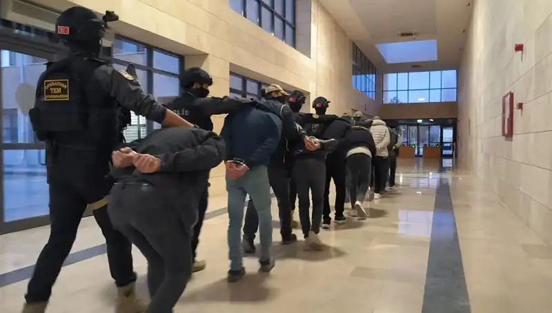 Türkiye’de DAEŞ’e Yönelik Dev Operasyon: 298 Şüpheli Yakalandı
