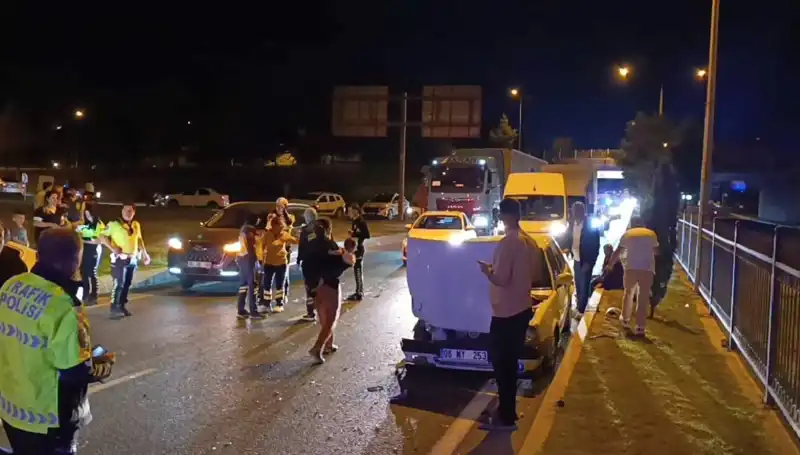 Otoyolda Yaşanan Feci Kaza: İki Çocuk ve İki Yetişkin Yaralandı