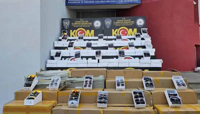 Adana'da Şok Baskın: 12 Bin Kaçak Güneş Gözlüğü Ele Geçirildi