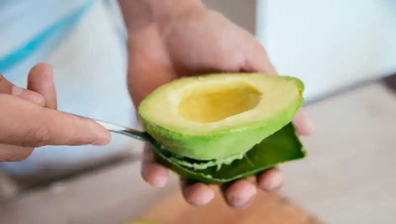 Avokado Yağlarının Sağlık Faydaları: Neden Tereyağı Yerine Avokado Tüketmelisiniz?