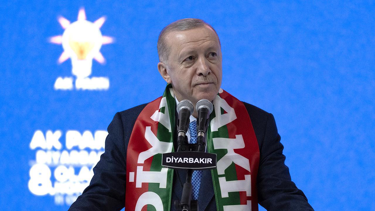 Erdoğan: Vatanımızın Bütünlüğü İçin Çıyanlarla Mücadele Ediyoruz