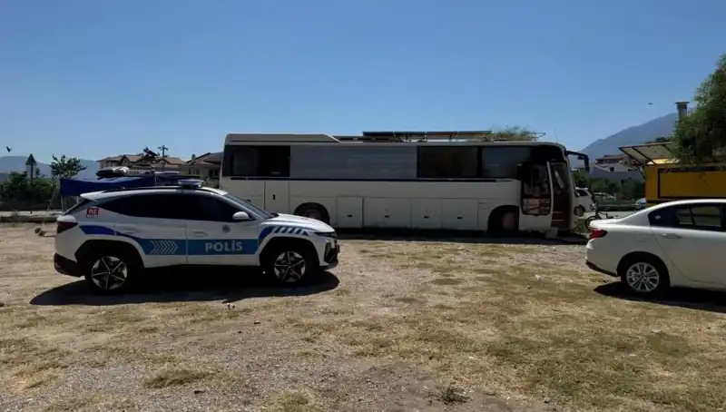 Fethiye'de Otobüste Yaşayan Şoförden Gelen Acı Haber Herkesi Üzdü