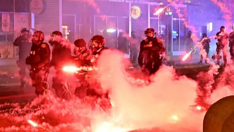 Los Angeles'taki Protestolar: ABD Genelinde Dalga Etkisi Yaratan İsyan