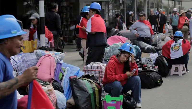 Peru'da Maddi Zorluklar Nedeniyle Madenciler Sokaklarda Eylemde