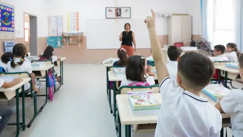 Öğretmenlerin Mayıs Ek Ders Ödemeleri Bayram Öncesi Hesaplarda Olacak mı?