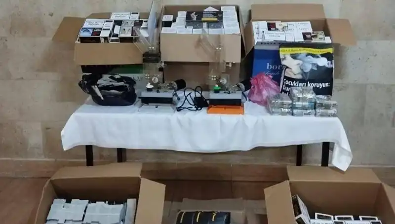 Paris’te Şok Baskın: Binlerce Makaron Ele Geçirildi