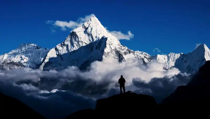 Everest Dağı'nda Tırmanış Deneyimi: Yeniliklerle Dolu Bir İlk!