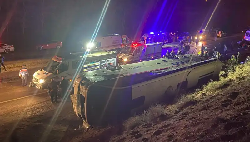 İşçi Servisi Kaza Yaptı: 23 Kişi Yaralandı, Olayın Ayrıntıları Şok Etti