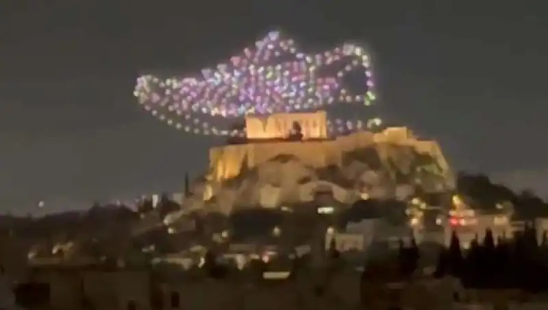 Akropolis’te Drone ile Reklam Uygulamasına Soruşturma Başlatıldı