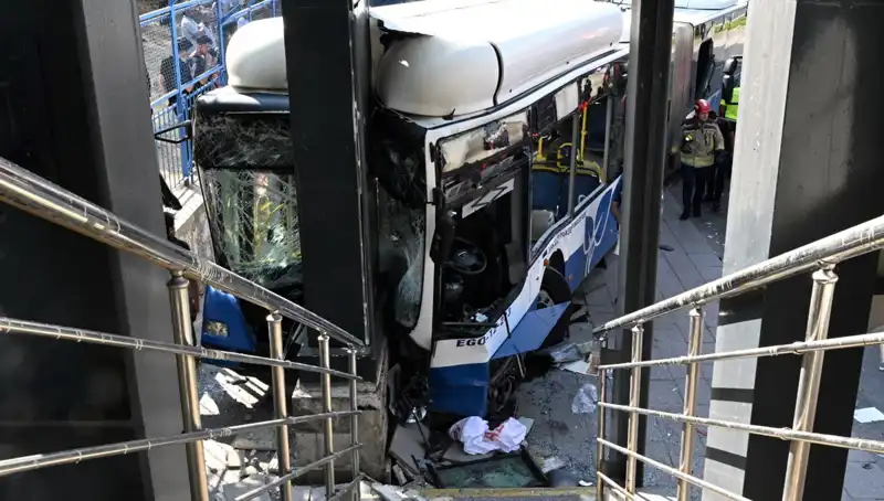 Ankara'da Belediyeye Ait Otobüs Kazası: 27 Yaralı, Biri Ağır
