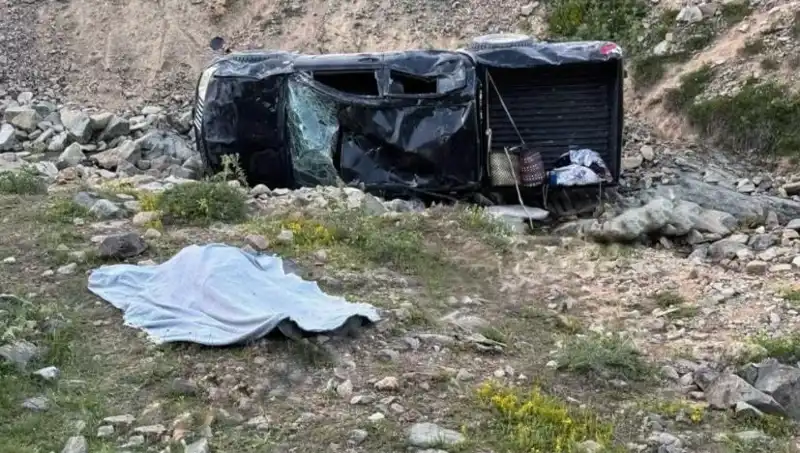 Gümüşhane'de Korkunç Kaza: Bir Hayat Söndü, Beş Yaralı