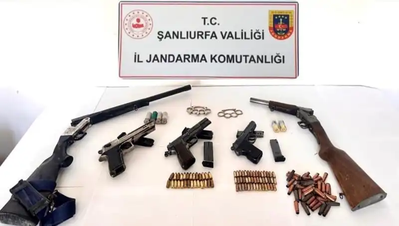 Şanlıurfa'da Ruhsatsız Silah Operasyonunda Gözaltılar ve Tutuklamalar
