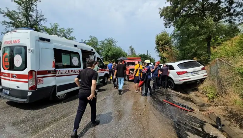 Sakarya’da Kamyonet ve Cip Çarpıştı: 5 Yaralı, 4’ü Çocuk