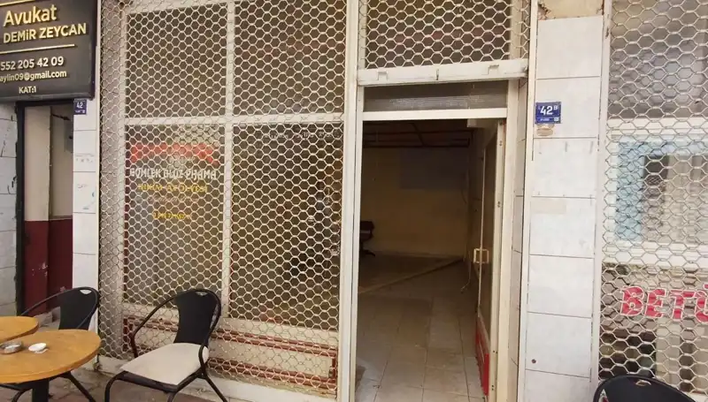 Yarım Asırlık Dükkan Kapanıyor: Anılar ve Sessizlik İç İçe