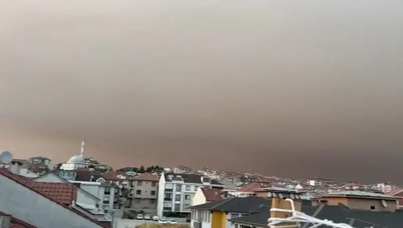 Bursalılara Dikkat! Kül Yağmuru Kapıda, Pencereleri Kapatmayı Unutmayın!