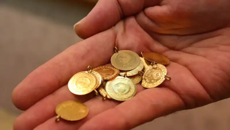 Altın Fiyatları Sarsılıyor: 30 Nisan Canlı Veriler!