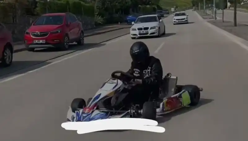 Go-Kart Sürücüsünden Tehlikeli Drift Gösterisi: Yolda Neler Oldu?