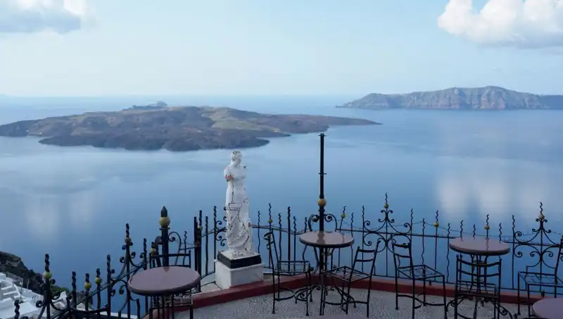 Santorini'de Tehlike Çanları: Ada Sulara Gömebilir Mi?