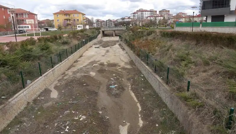 Akarsuların Susuzluğa Dönüşen Hikayesi: Kuraklık Tehlikesi