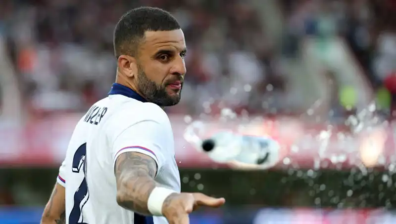Fenerbahçe’nin Transfer Gündeminde Walker Krizi ve Nedenleri