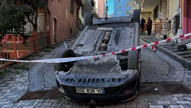 El Freni Çekilmeyen Otomobil Takla Attı: Korku Dolu Anlar