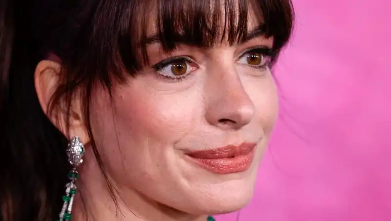 Hollywood Yıldızlarının Şaşırtıcı Estetik İhtiyacı: Ölü Deri Enjeksiyonu