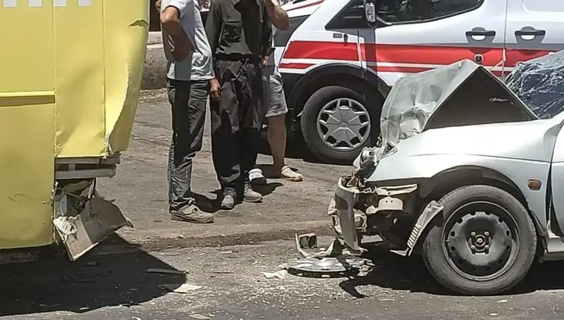 Halk Otobüsü ve Otomobil Çarpıştı: Yaralılar ve Son Gelişmeler
