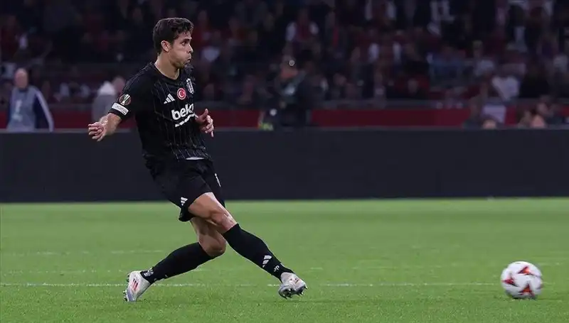 Derbi Öncesi Beşiktaş'ta Stoper Hattında Şok Gelişmeler!