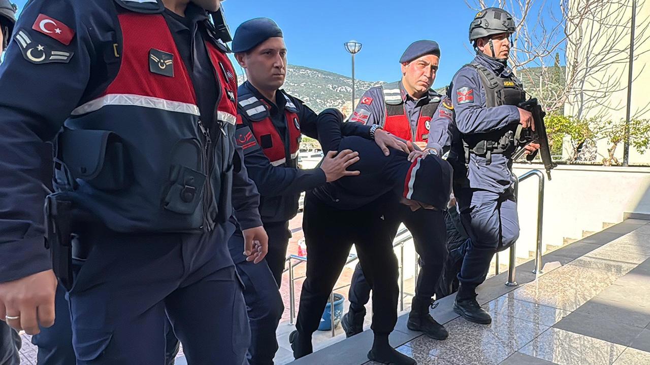 Interpol tarafından aranan bir kişi Bodrum'da yakalandı