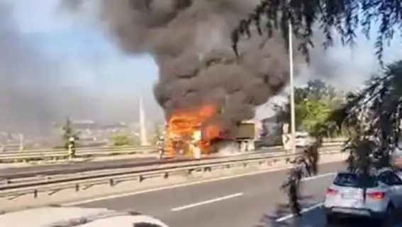 D-100'de TIR Yangını Neden Trafiği Felç Etti?