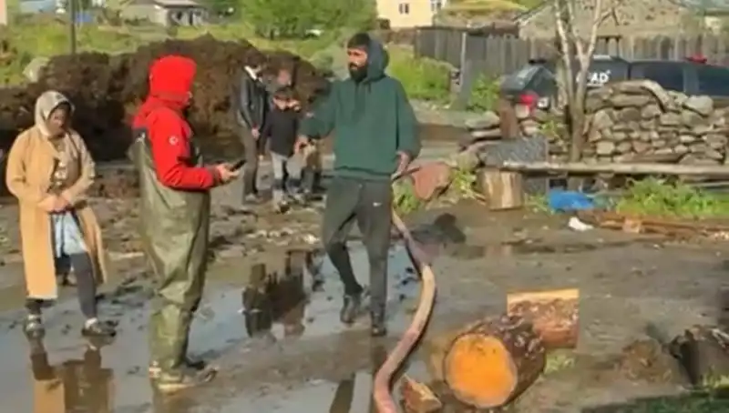 Ardahan’da Aniden Bastıran Sağanak, Sel Felaketine Neden Oldu