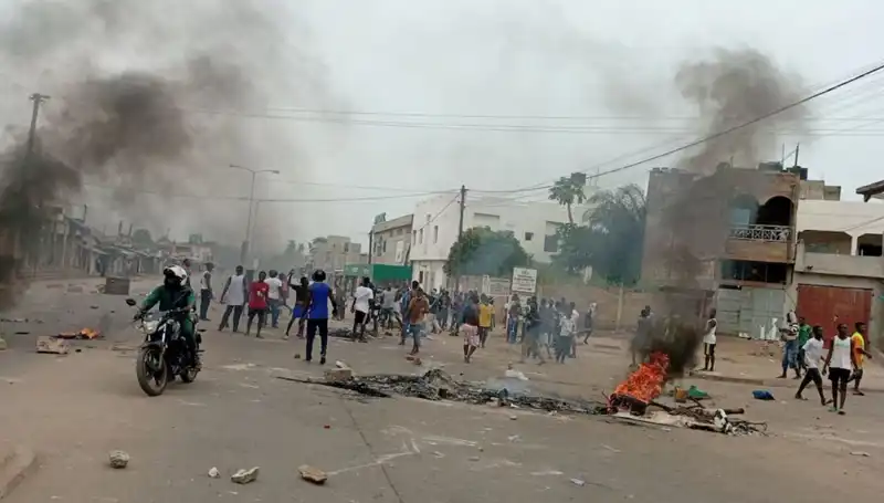 Togo'daki Protestoların Gölgesinde Nehirlerde Bulunan Cesetler Şok Yarattı