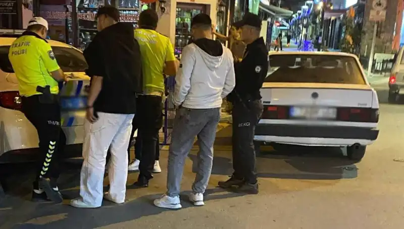 Müzik Tutkusu, Yüksek Sesle Sonuçlandı: Ehliyetini Kaybetti!