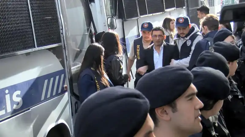 Payfix Operasyonunda 29 Şüpheli Adliyede, Flash Haber TV'ye El Konuldu
