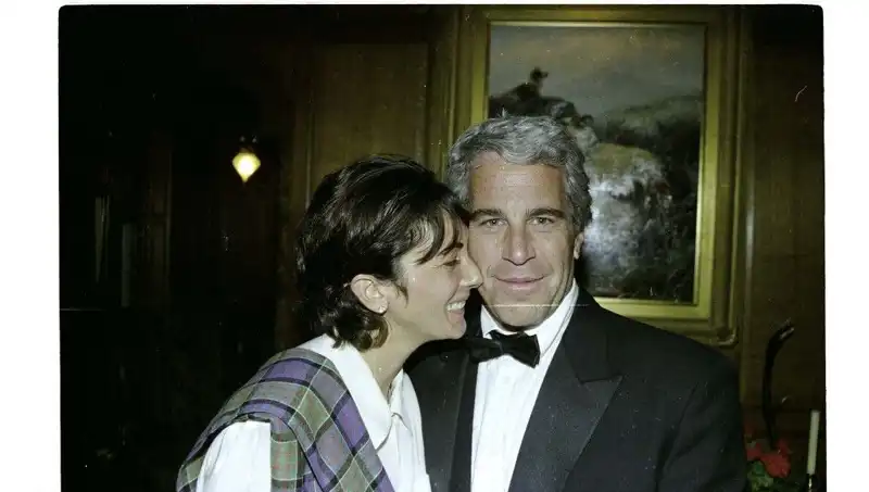 Ghislaine Maxwell, Epstein Skandalında 100 İsimle Ortaya Çıktı!