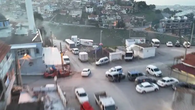 İzmir’de Gerçekleşen 99 Operasyonda 133 Gözaltı: Olayın Arka Planı Nedir?
