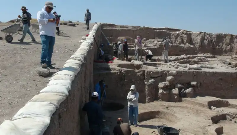 Kilis’te Oylum Höyük’te Kazı Çalışmaları Sıcak Havaya Rağmen Devam Ediyor