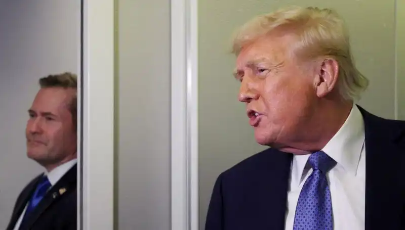 Trump’ın Sürpriz Kararı: Mike Waltz Görevden Alındı, Planlar Sızdı!